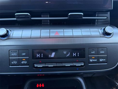 Used 2025 Hyundai Kona SEL image 29