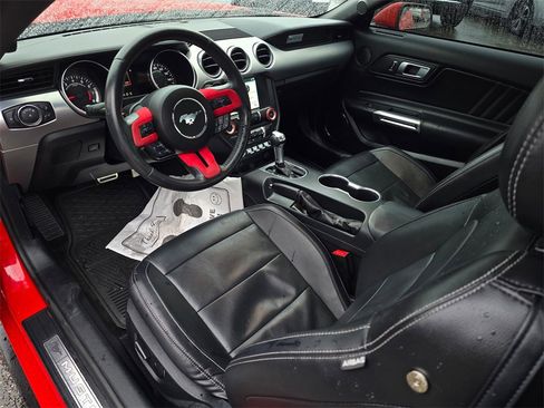 Used 2018 Ford Mustang Premium image 21