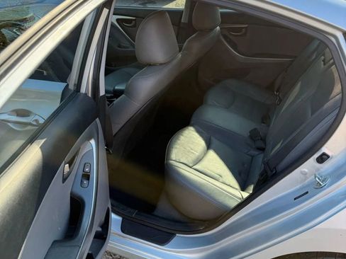 Used 2012 Hyundai Elantra Limited FWD image 7