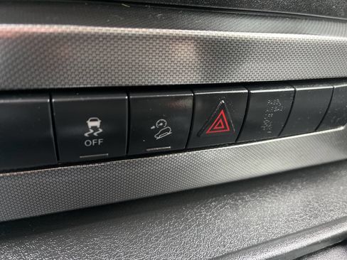 Used 2010 Jeep Liberty Sport image 18