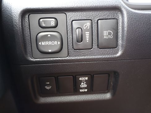 Used 2021 Toyota 4Runner SR5 AWD/4WD image 36