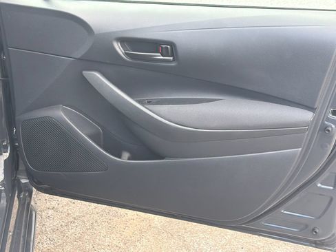 Used 2025 Toyota Corolla LE FWD image 16