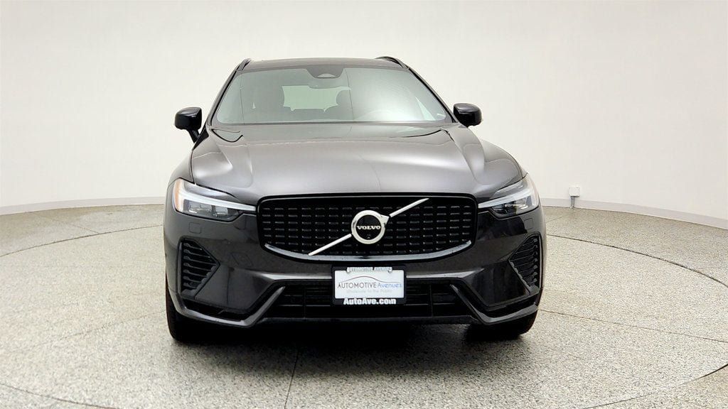 Used 2024 Volvo XC60 T8 Ultimate w/ Climate Package AWD/4WD image 2