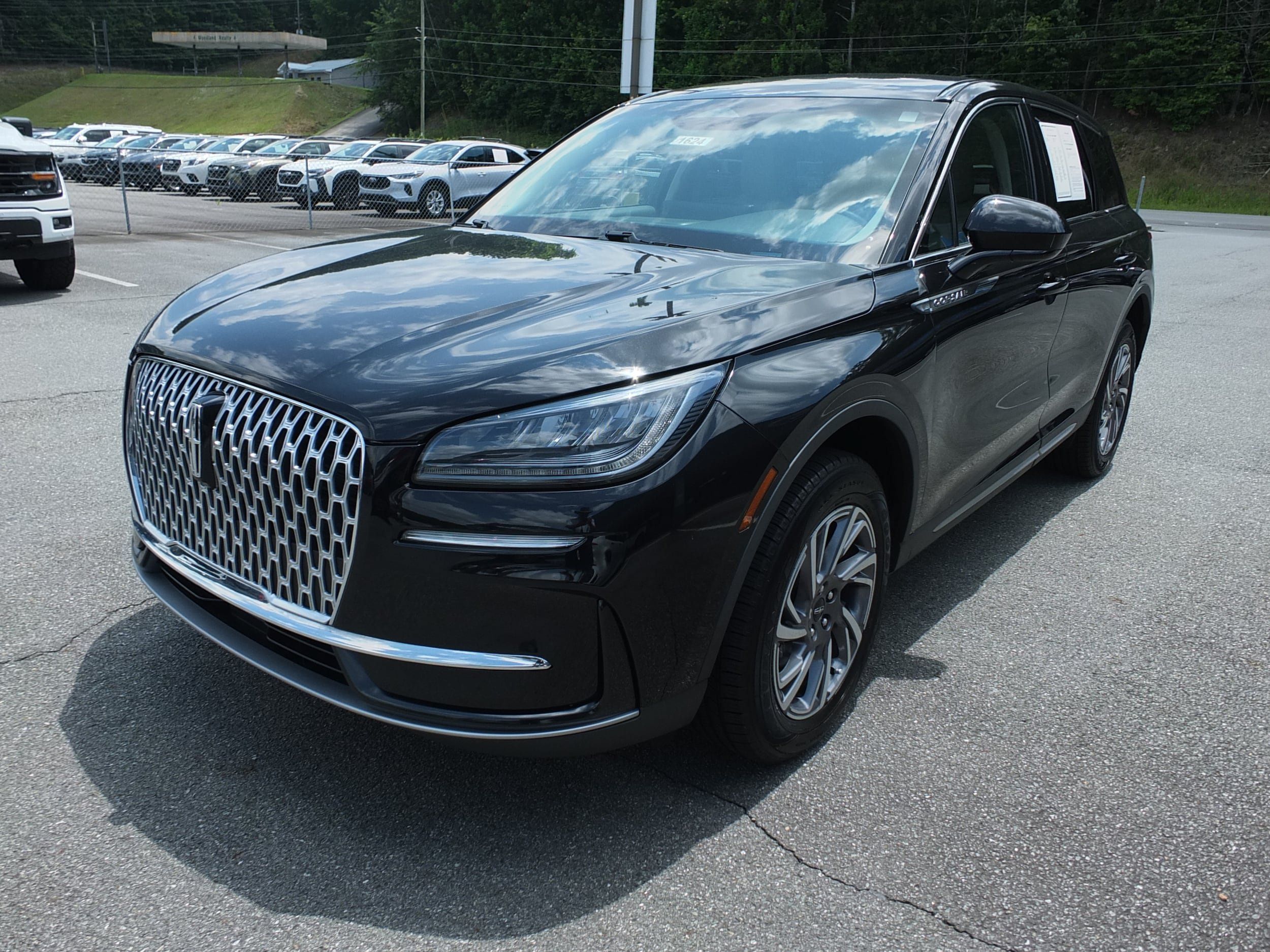 Used 2023 Lincoln Corsair FWD image 7
