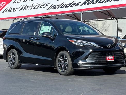New 2026 Toyota Sienna Platinum image 9