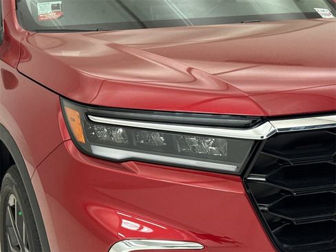 New 2025 Honda Pilot Touring image 5