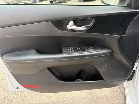 Used 2021 Kia Forte GT-Line FWD image 10