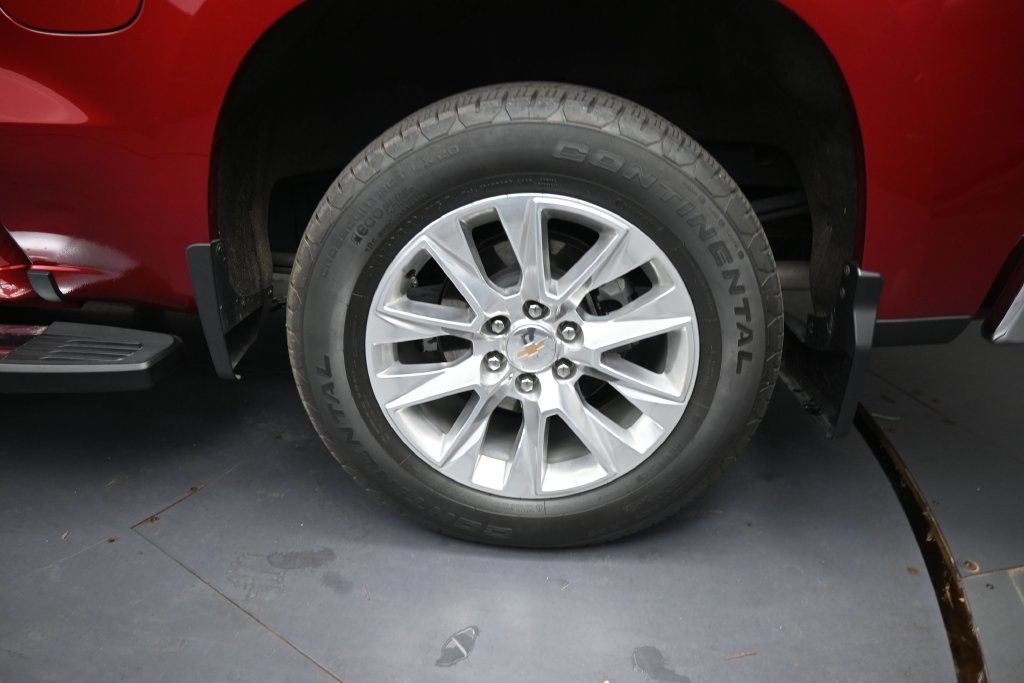 Used 2025 Chevrolet Silverado 1500 LTZ AWD/4WD image 15