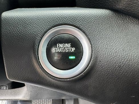 Used 2018 GMC Terrain SLE w/ Driver Convenience Package image 17