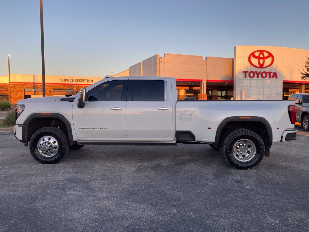 Used 2026 GMC Sierra 3500 Denali Ultimate AWD/4WD image 8