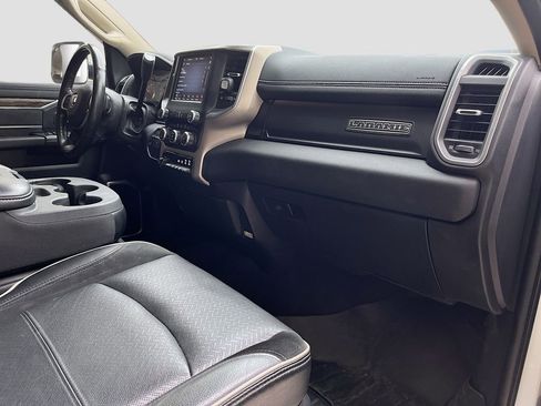 Used 2020 RAM 2500 Laramie w/ Chrome Appearance Group AWD/4WD image 28