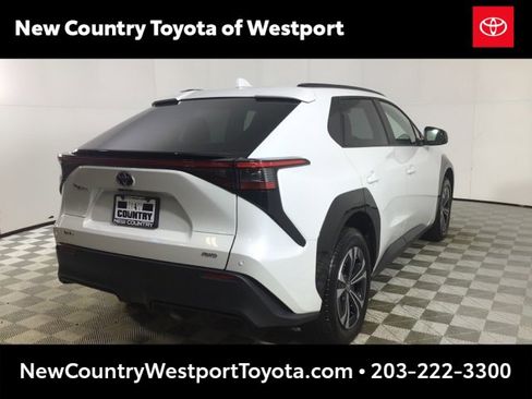 Used 2024 Toyota bZ4X XLE image 7