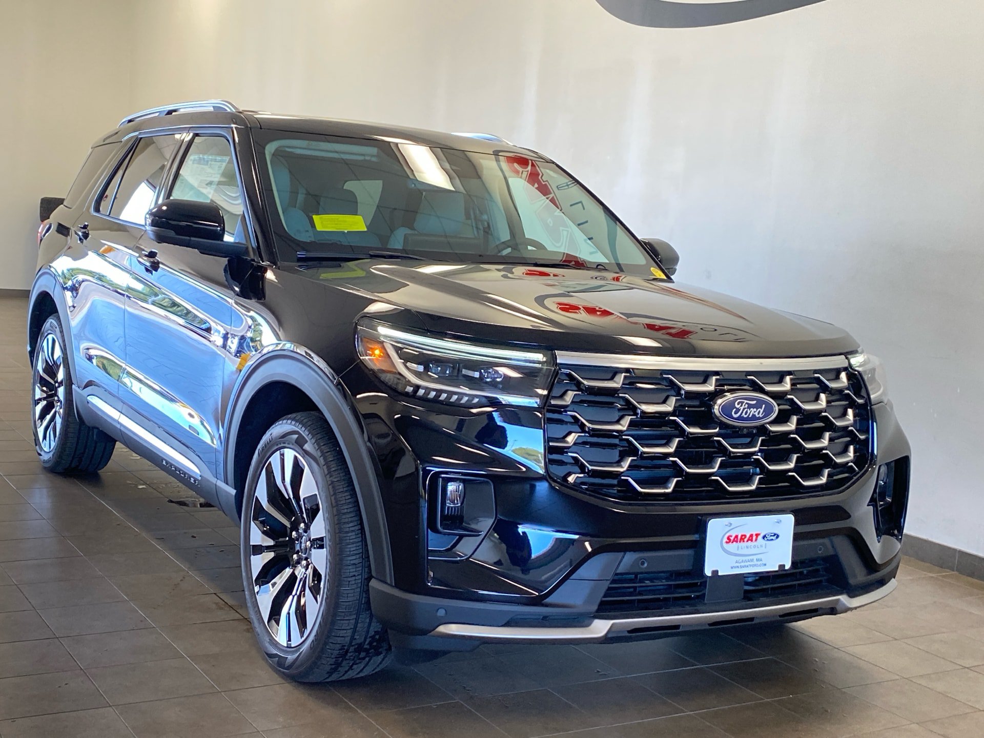 New 2026 Ford Explorer Platinum w/ LUX Leather Package AWD/4WD image 2