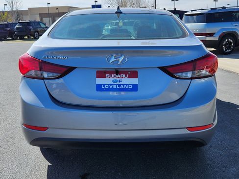 Used 2015 Hyundai Elantra SE FWD image 12