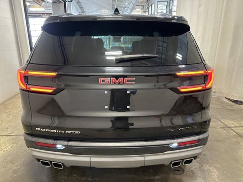 Used 2025 GMC Acadia Elevation image 5