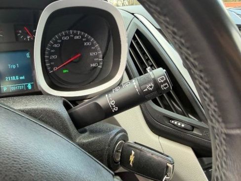 Used 2011 Chevrolet Equinox LTZ image 22