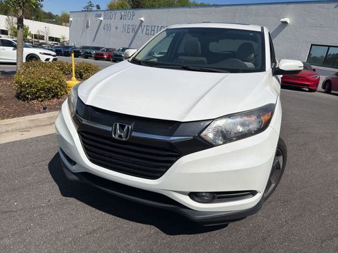 Used 2018 Honda HR-V EX image 1