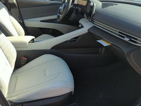 New 2026 Hyundai Elantra Limited FWD image 23
