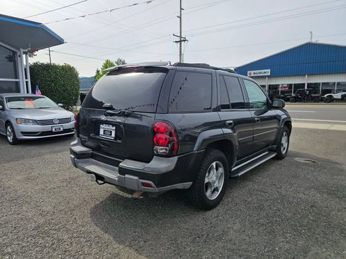 Used 2005 Chevrolet TrailBlazer LT w/ Luxury Package AWD/4WD image 7