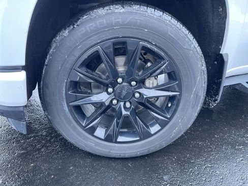 Used 2020 Chevrolet Silverado 1500 Custom w/ Custom Value Package image 31