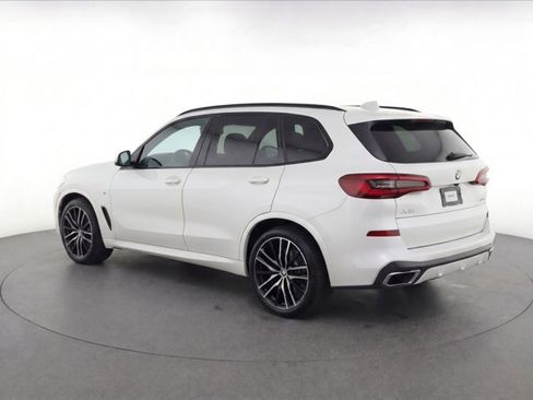 Used 2019 BMW X5 xDrive40i w/ M Sport Package image 4