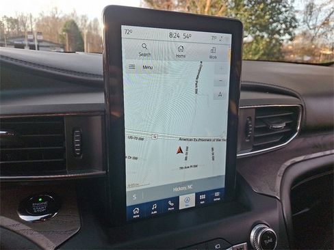 Used 2020 Ford Explorer Platinum w/ Premium Technology Package image 17