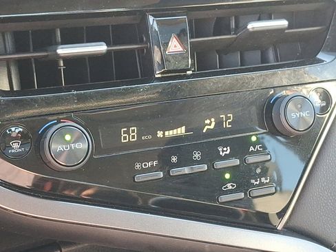 Certified 2021 Toyota Camry XLE w/ Navigation Upgrade Package image 15