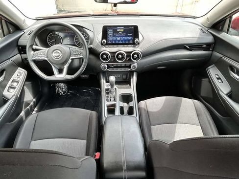 Used 2025 Nissan Sentra SV FWD image 10