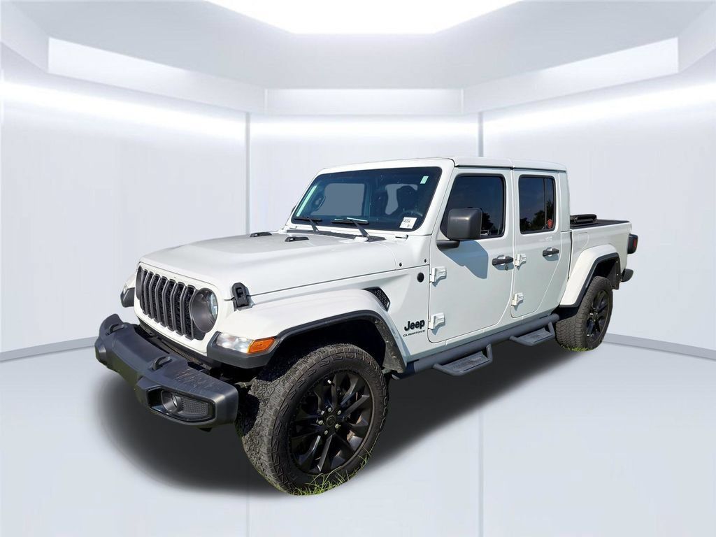 Used 2024 Jeep Gladiator Sport AWD/4WD image 4