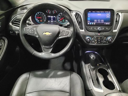 Used 2019 Chevrolet Malibu LT w/ Leather Package FWD image 22