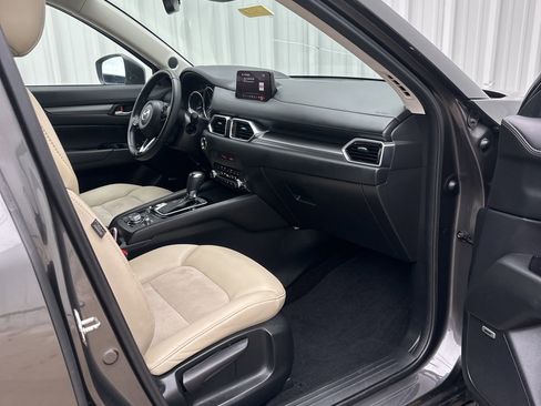 Used 2019 MAZDA CX-5 Touring image 16