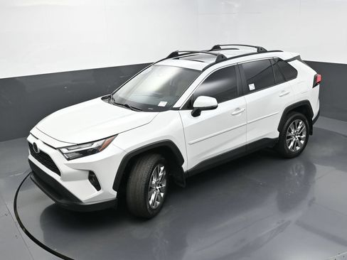 Used 2024 Toyota RAV4 XLE Premium FWD image 31