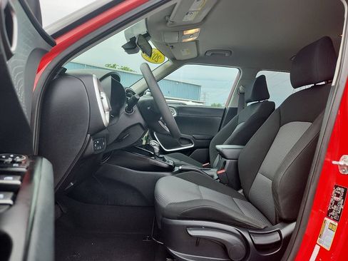 Used 2022 Kia Soul LX w/ Technology Package FWD image 8