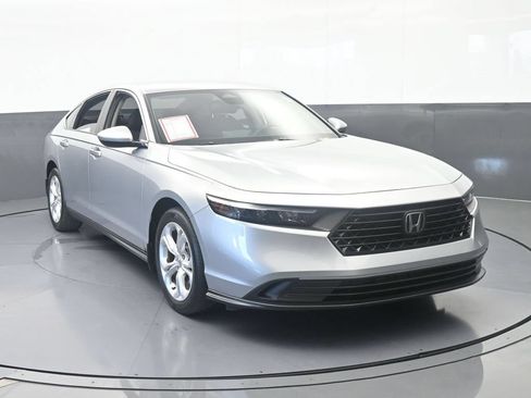 Used 2024 Honda Accord LX image 9