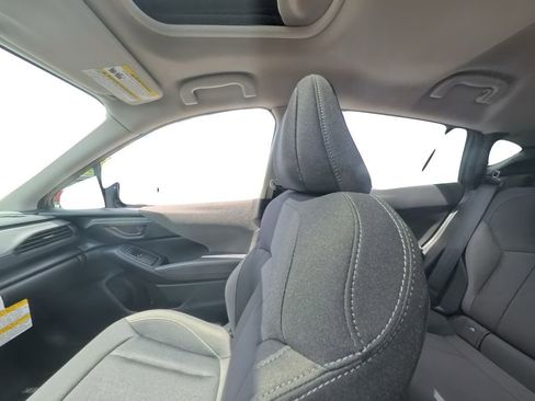 Certified 2025 Subaru Crosstrek 2.5i Premium image 28