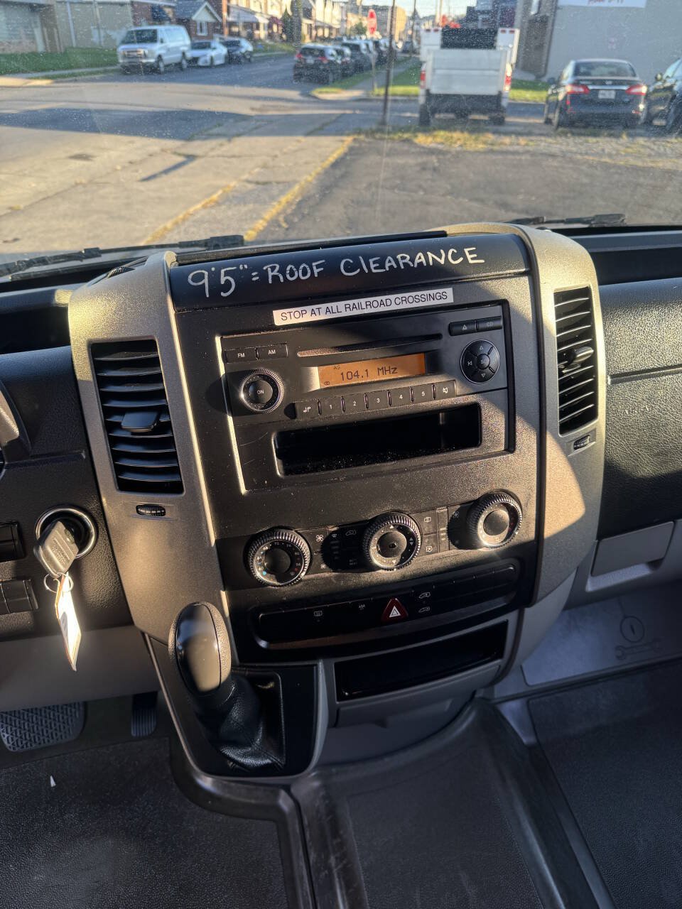 Used 2007 Dodge Sprinter 2500 w/ Cooling Group RWD image 18