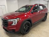 Used 2024 GMC Terrain SLE w/ Driver Convenience Package image 3