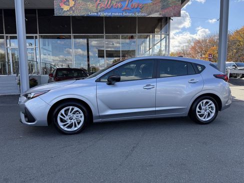 Certified 2025 Subaru Impreza 2.0i image 1