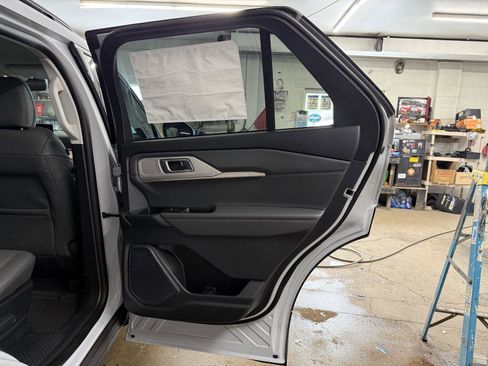 New 2026 Ford Explorer Active image 27