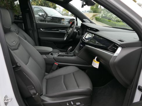New 2025 Cadillac XT6 Premium Luxury image 26