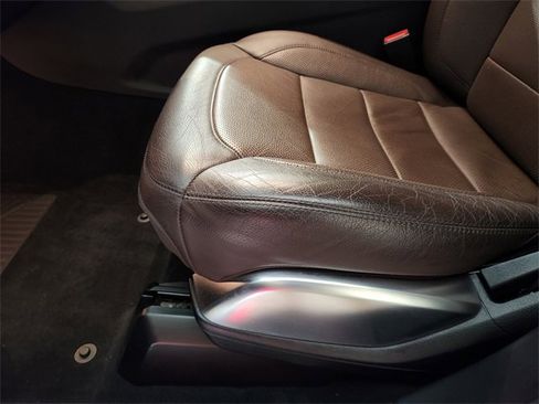 Used 2015 Mercedes-Benz GL 550 4MATIC image 24