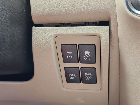 Used 2009 Lexus LX 570 4WD image 26