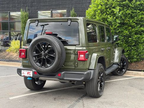 Used 2023 Jeep Wrangler Unlimited Sahara w/ Cold Weather Group AWD/4WD image 12