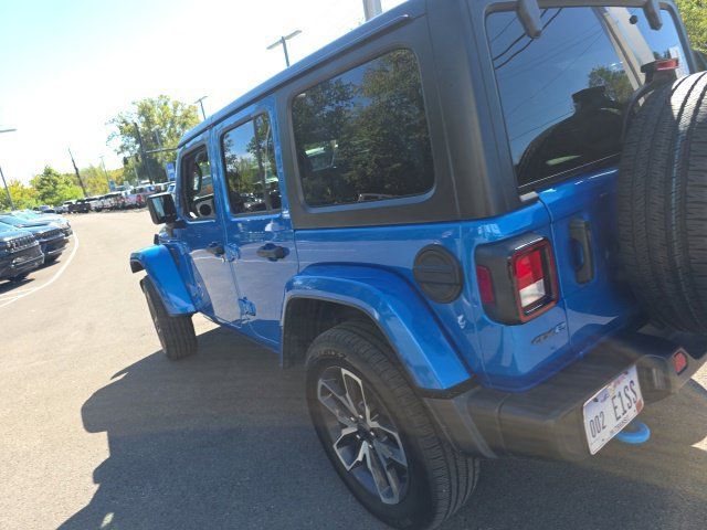 Used 2024 Jeep Wrangler Unlimited w/ Convenience Group AWD/4WD image 9