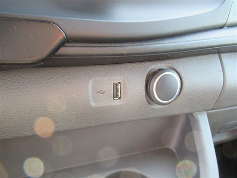 Used 2022 Ford Transit Connect XL image 33