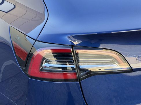 Used 2023 Tesla Model 3 Standard Range RWD image 32