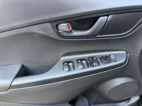 Used 2021 Hyundai Kona SEL AWD/4WD image 11