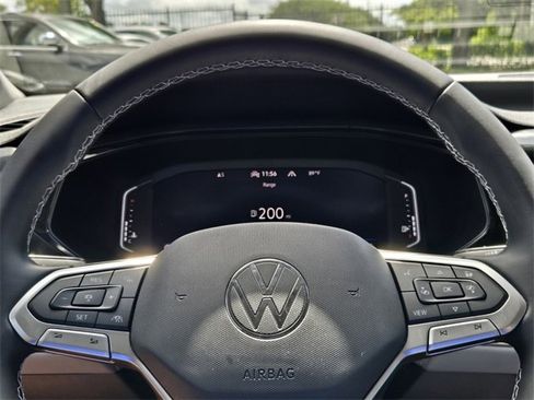 Used 2022 Volkswagen Taos SEL image 22