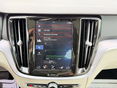 Used 2020 Volvo S60 T5 Momentum w/ Protection Package image 59