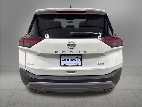 Used 2023 Nissan Rogue S AWD/4WD image 4
